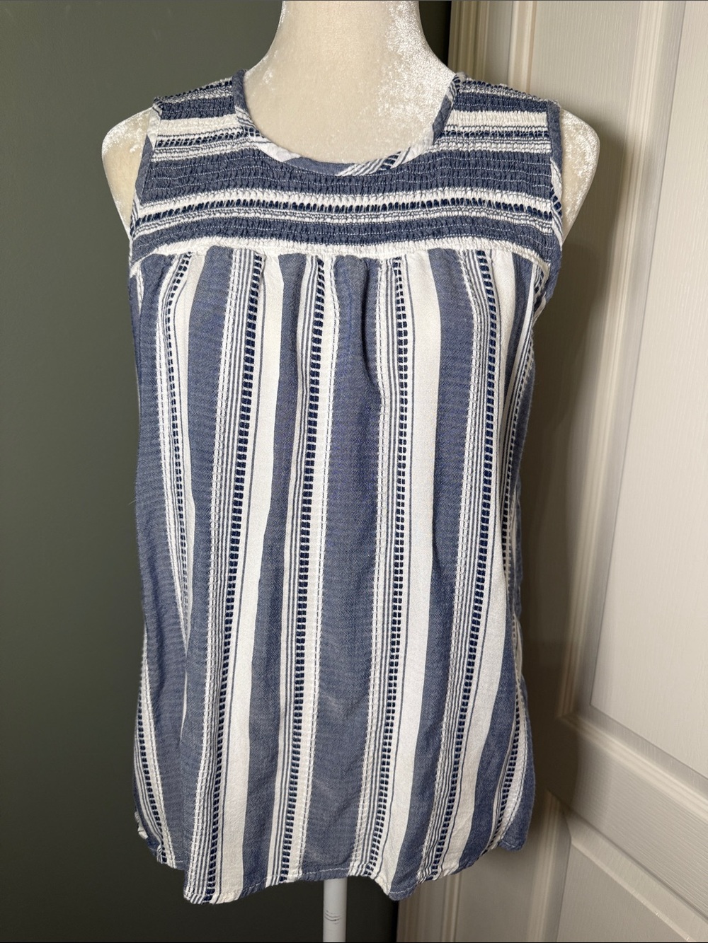 Knox Rose Blue White Striped Smocked Sleeveless Boho Top Large